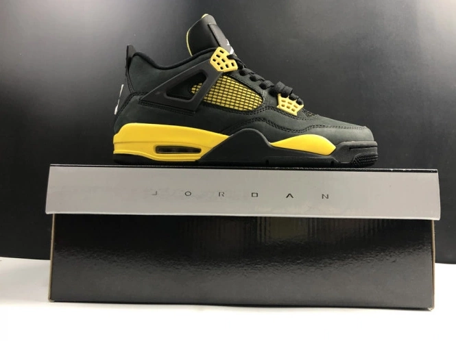 Kick Theory Jordan Thunder 308497-008 Retro 4 Air 0730